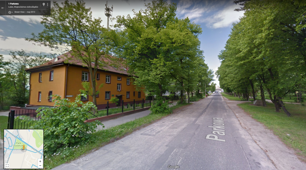 Widok na ulicę parkową w kierunku osiedla Polnego